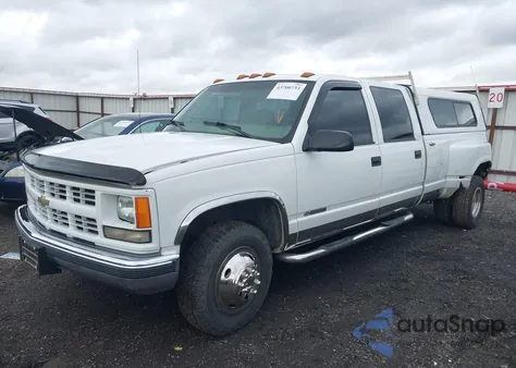 2000 Chevrolet C3500 from USA, damaged, VIN 1GCHC33R9YF491487